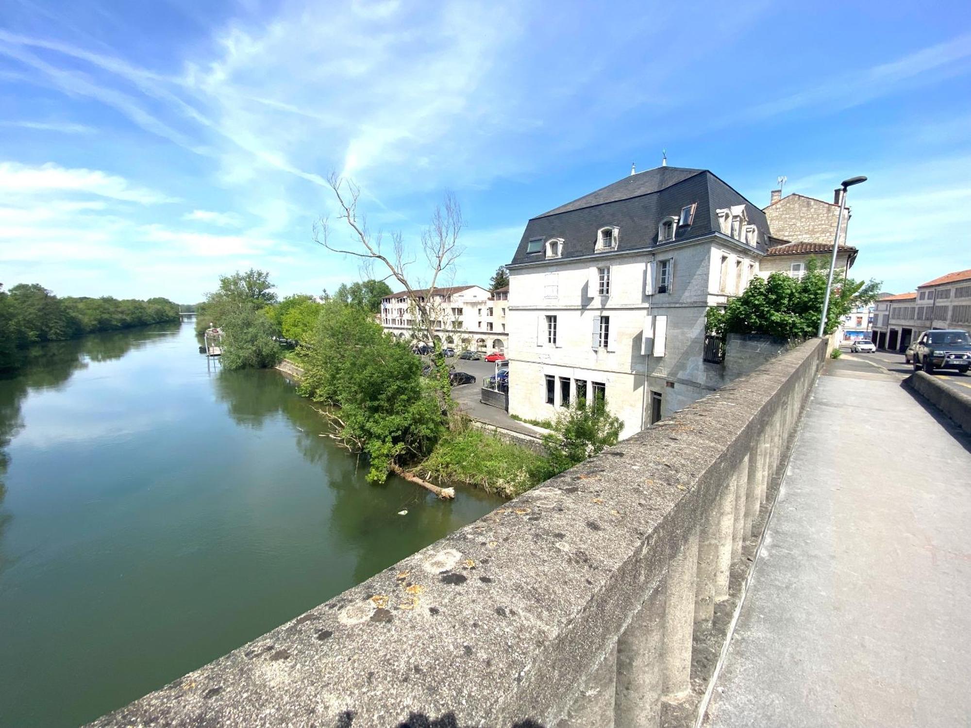 Confortable T2 Sur Les Rives De La Charente Angoulême Buitenkant foto